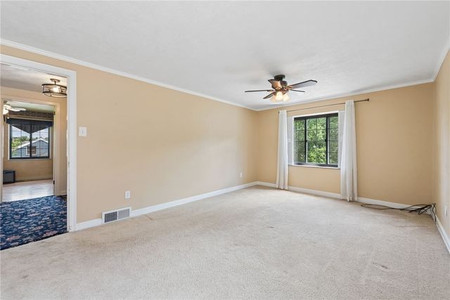 111 E Bruceton Rd, Pleasant Hills, PA 15236