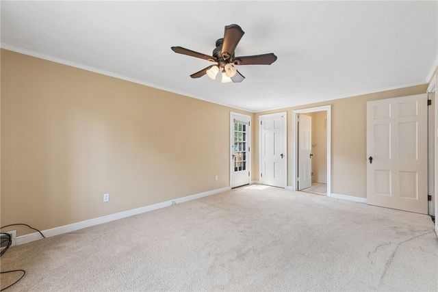 111 E Bruceton Rd, Pleasant Hills, PA 15236