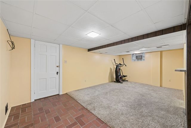 111 E Bruceton Rd, Pleasant Hills, PA 15236