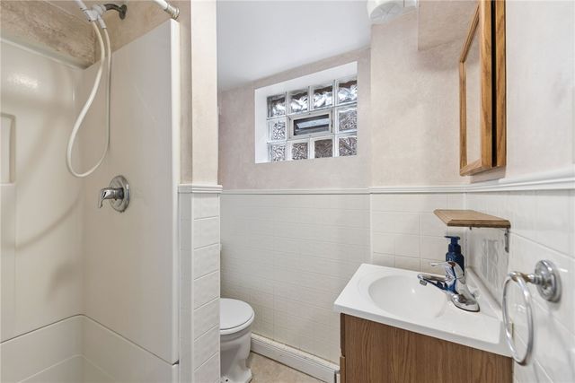 111 E Bruceton Rd, Pleasant Hills, PA 15236