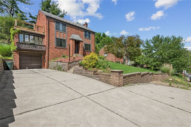111 E Bruceton Rd, Pleasant Hills, PA 15236