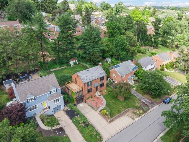 111 E Bruceton Rd, Pleasant Hills, PA 15236