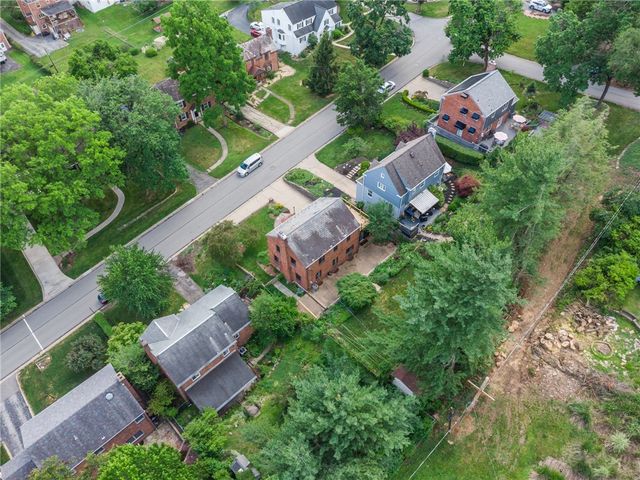 111 E Bruceton Rd, Pleasant Hills, PA 15236