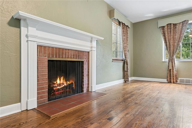 111 E Bruceton Rd, Pleasant Hills, PA 15236