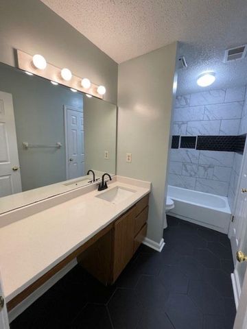 6673 MILLERS POND CIR, Memphis, TN 38119