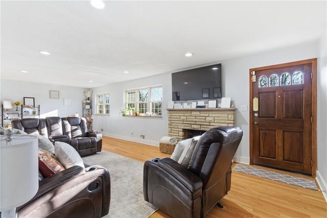 2948 N 70th Street, Kansas City, KS 66109