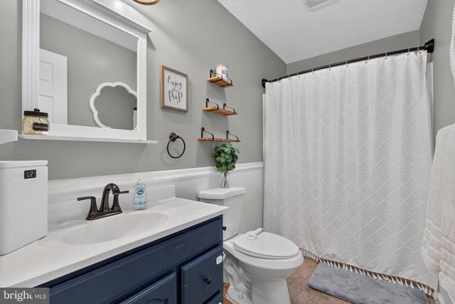 117 MILL ST, Seven Valleys, PA 17360