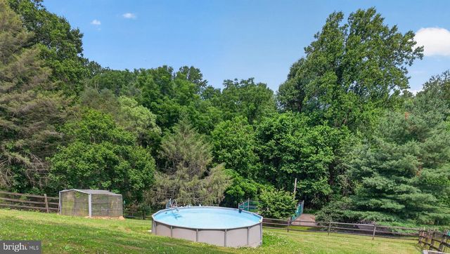 117 MILL ST, Seven Valleys, PA 17360