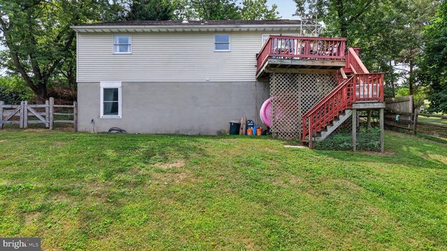 117 MILL ST, Seven Valleys, PA 17360