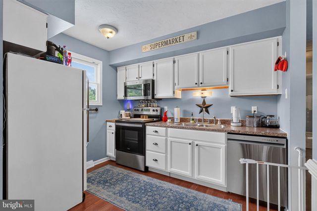 117 MILL ST, Seven Valleys, PA 17360