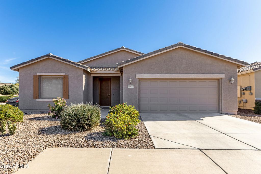 Image 2 of property listing at 19811 N FLAMINGO Road, Maricopa, AZ 85138