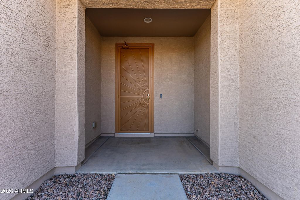 Image 6 of property listing at 19811 N FLAMINGO Road, Maricopa, AZ 85138