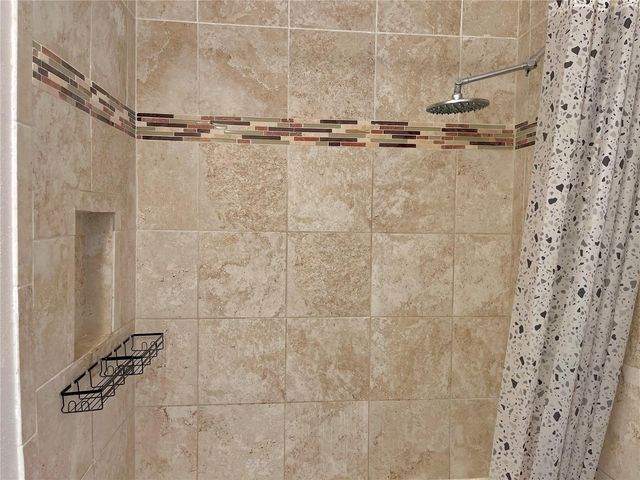 2724 HIDDEN LAKE BOULEVARD A, Sarasota, FL 34237