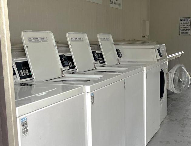 2724 HIDDEN LAKE BOULEVARD A, Sarasota, FL 34237