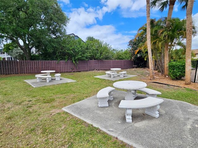 2724 HIDDEN LAKE BOULEVARD A, Sarasota, FL 34237