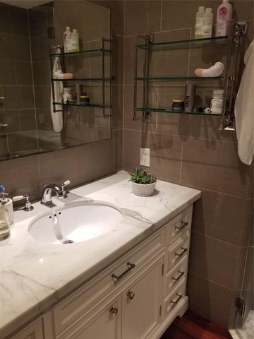 2369 Overbrook St, Miami, FL 33133