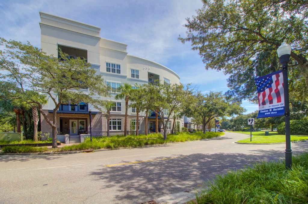 200 River Landing Drive B205, Charleston, SC 29492