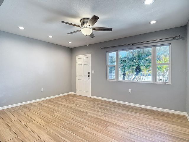3604 W BAY TO BAY BOULEVARD, Tampa, FL 33629