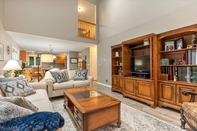 18 Jacobs Ln, Scotch Plains Twp., NJ 07076