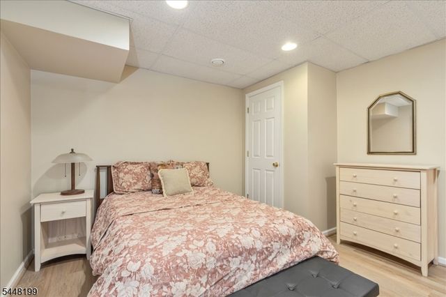 18 Jacobs Ln, Scotch Plains Twp., NJ 07076