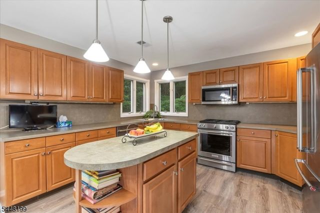 18 Jacobs Ln, Scotch Plains Twp., NJ 07076