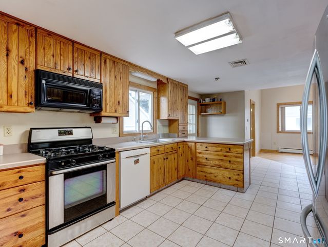 160 Mohawk Drive, East Hartford, CT 06108