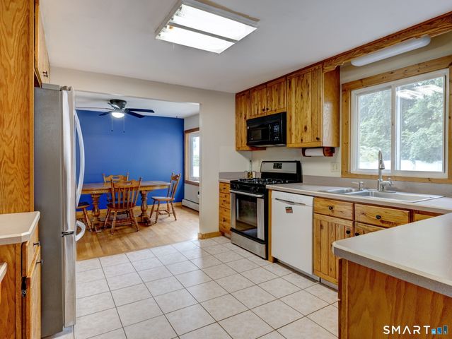 160 Mohawk Drive, East Hartford, CT 06108