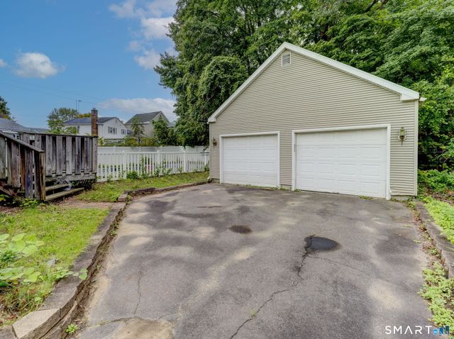 160 Mohawk Drive, East Hartford, CT 06108
