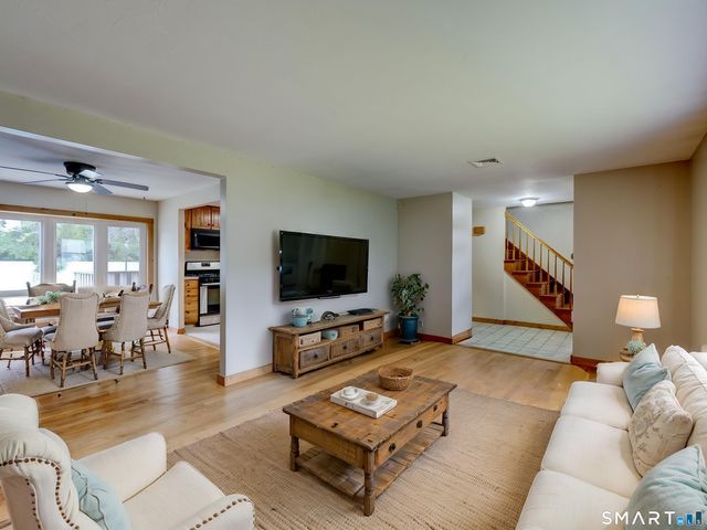160 Mohawk Drive, East Hartford, CT 06108