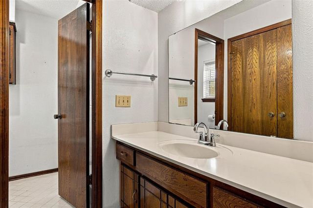 11804 O Casey Street, Yukon, OK 73099