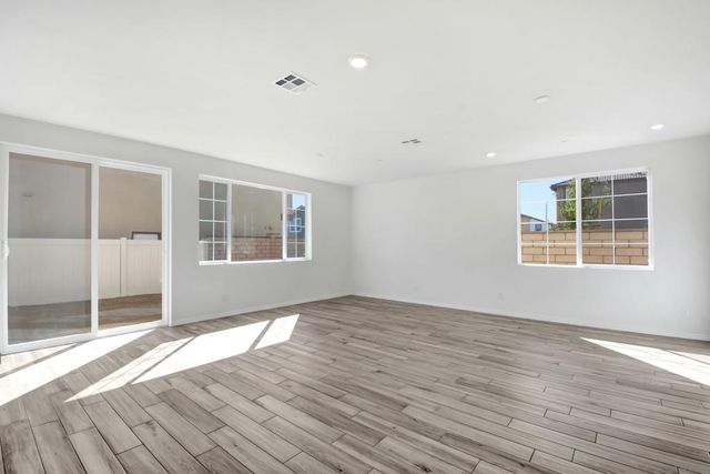 36654 Pond Turtle Rd, Murrieta, CA 92563