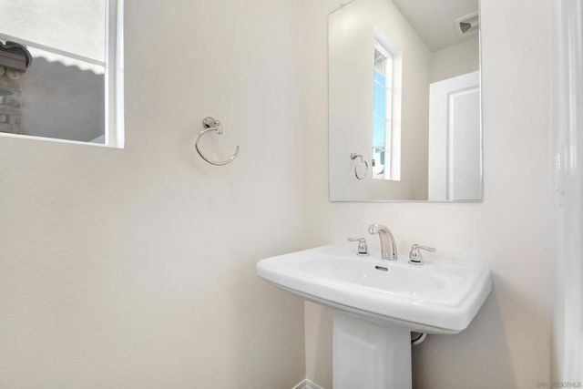 36654 Pond Turtle Rd, Murrieta, CA 92563