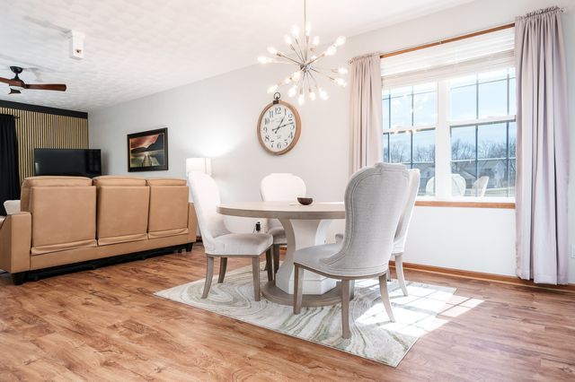 10113 MONARCH 3, Roscoe, IL 61073