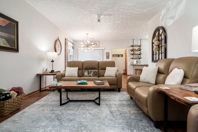 10113 MONARCH 3, Roscoe, IL 61073