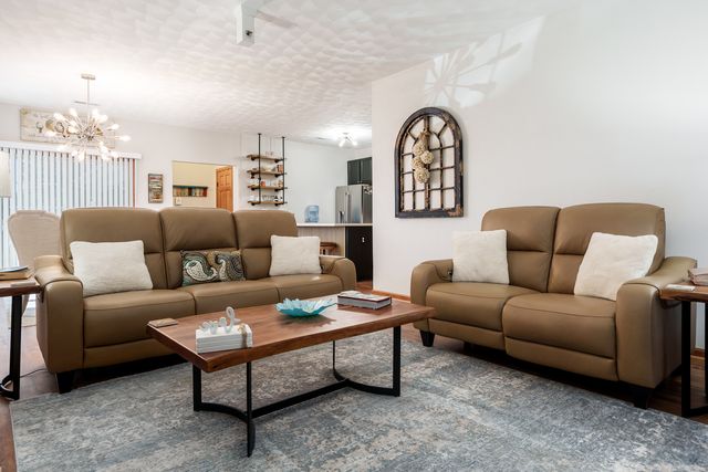 10113 MONARCH 3, Roscoe, IL 61073