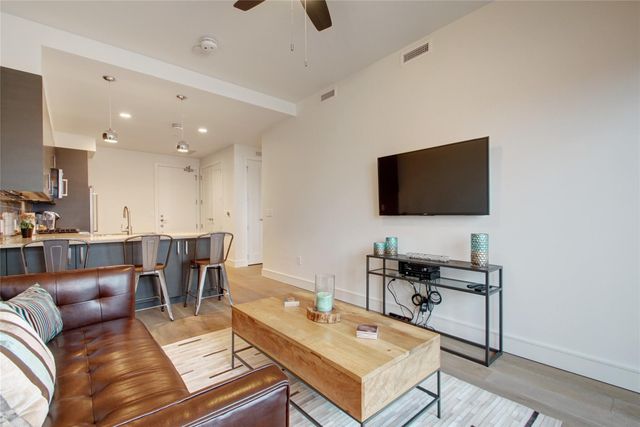 222 West Ave 1909, Austin, TX 78701