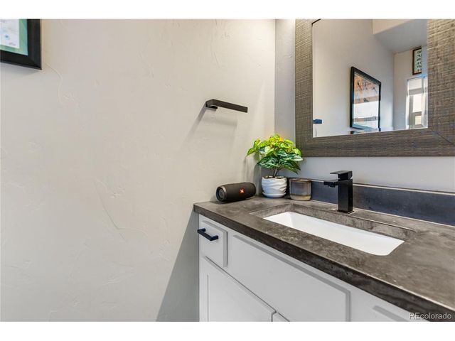 118 E Chester Ave, Woodland Park, CO 80863