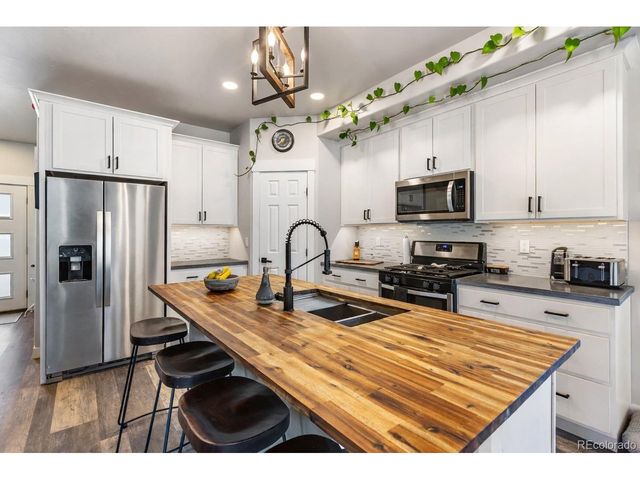 118 E Chester Ave, Woodland Park, CO 80863