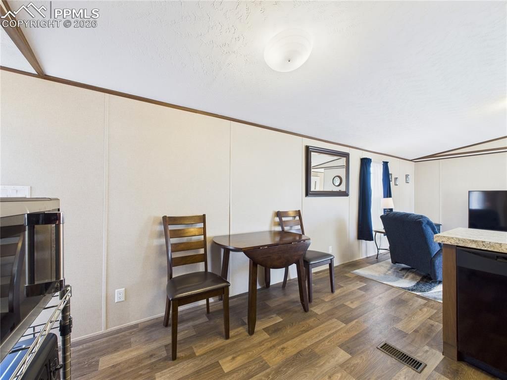 Image 11 of property listing at 2412 Kara Court, Pueblo, CO 81004