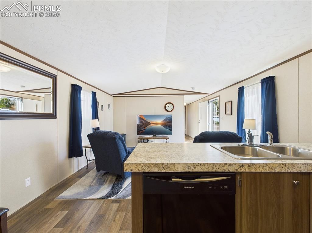 Image 9 of property listing at 2412 Kara Court, Pueblo, CO 81004