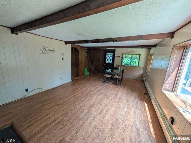 1 Poplar Grove Terrace, West Milford, NJ 07480