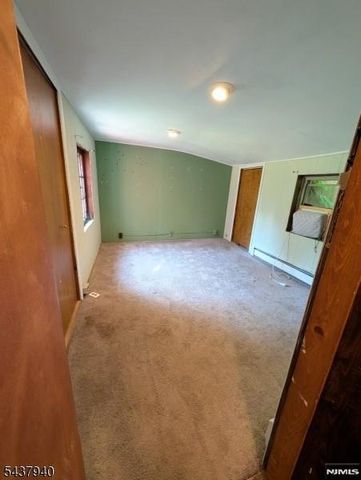 1 Poplar Grove Terrace, West Milford, NJ 07480