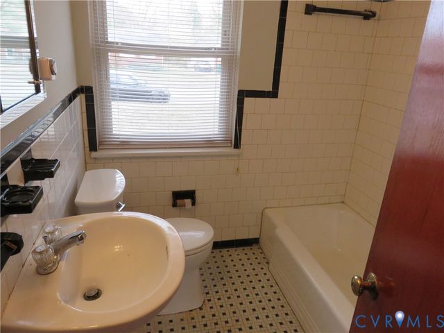 417 Penley Ave, Sandston, VA 23150