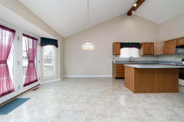 513 Crown Passage Drive, St Charles, MO 63303