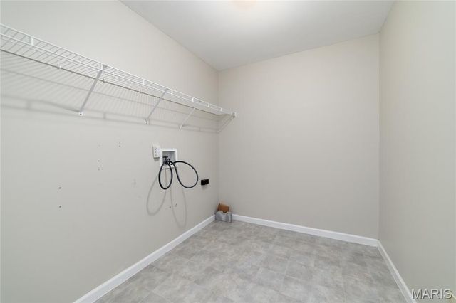 513 Crown Passage Drive, St Charles, MO 63303