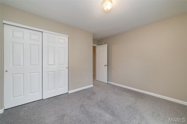 513 Crown Passage Drive, St Charles, MO 63303