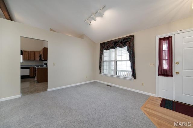 513 Crown Passage Drive, St Charles, MO 63303