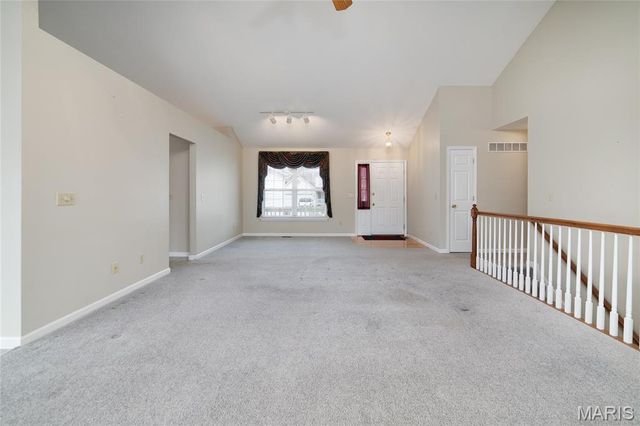 513 Crown Passage Drive, St Charles, MO 63303