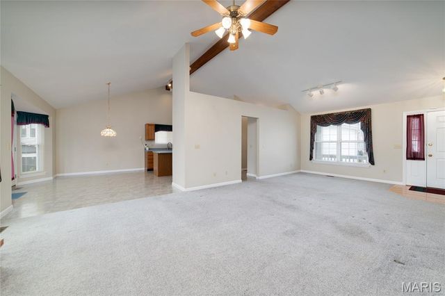 513 Crown Passage Drive, St Charles, MO 63303