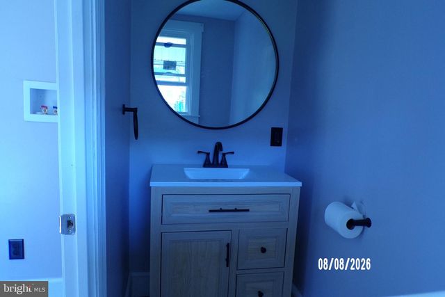 2720 WAYNE AVE, Camden, NJ 08105